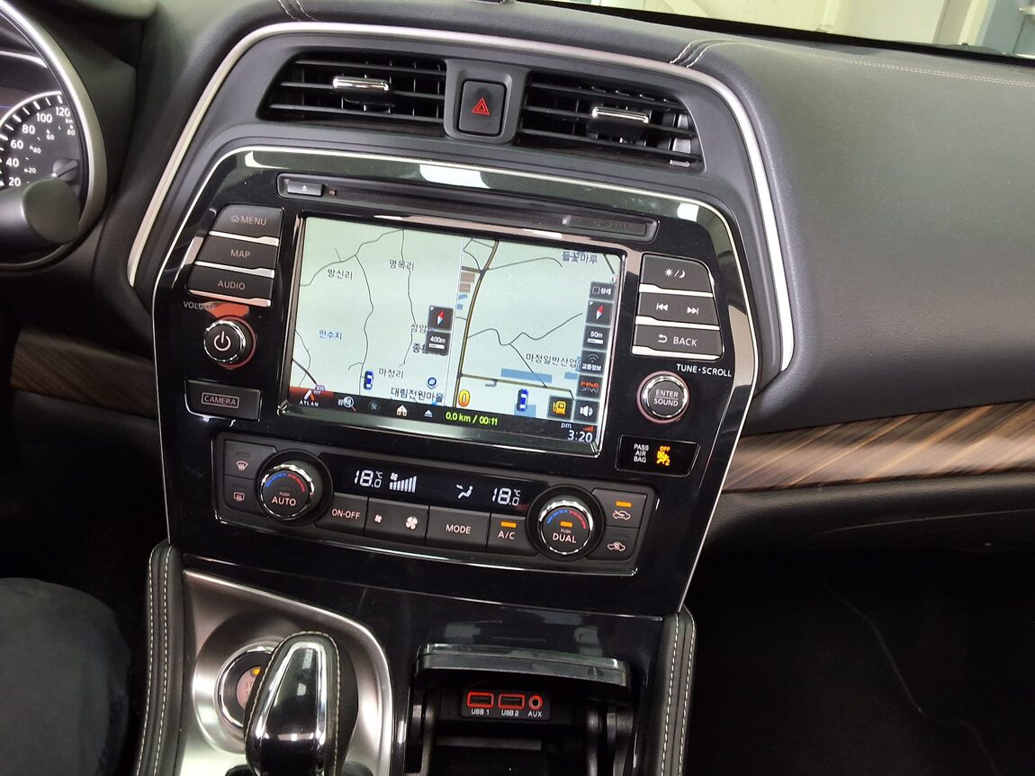 NISSAN MAXIMA 3.5 PLATINUM 2017 - zdjęcie 24