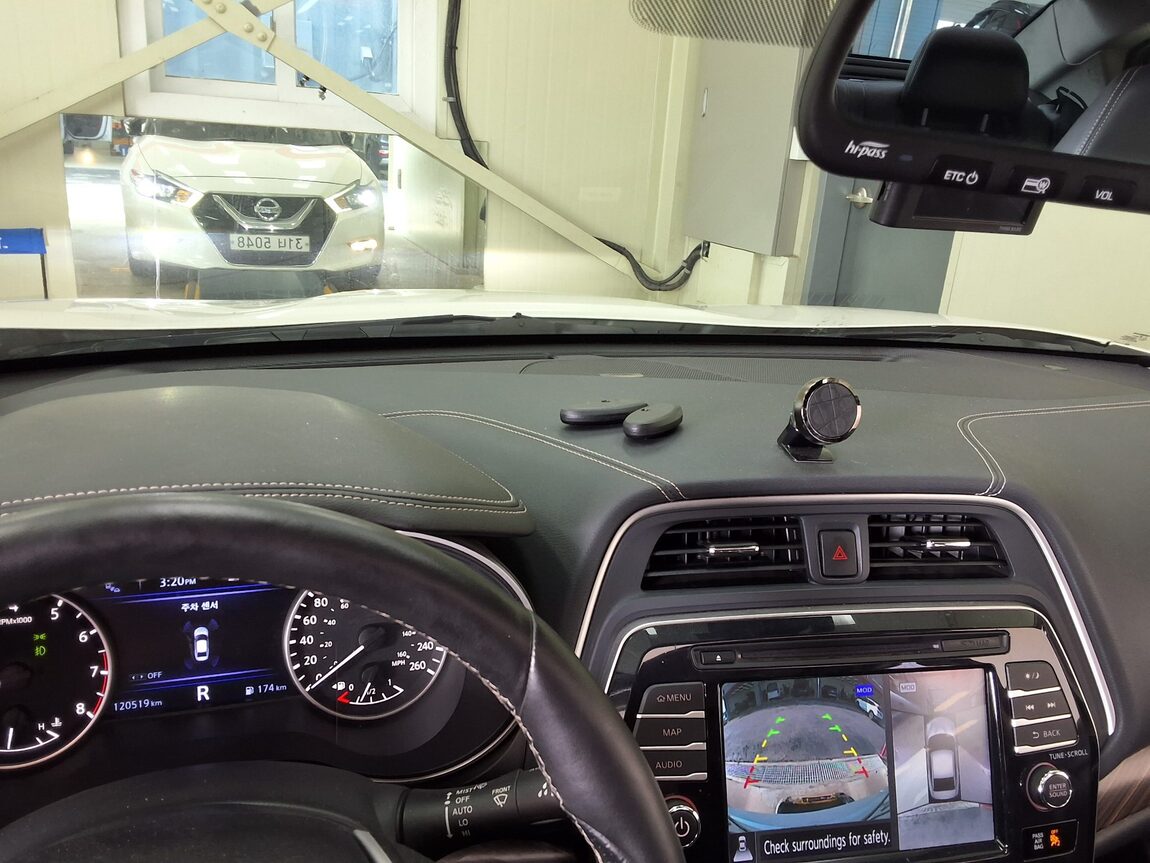 NISSAN MAXIMA 3.5 PLATINUM 2017 - zdjęcie 25