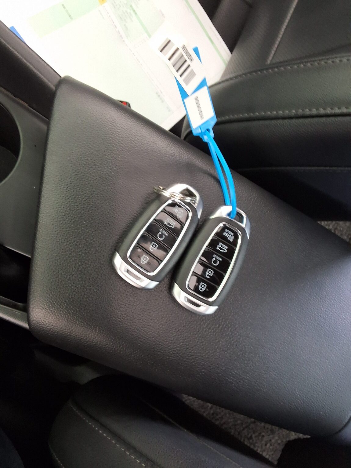 HYUNDAI AVANTE (CN7) 1.6 GASOLINE MODERN 2023 - zdjęcie 17