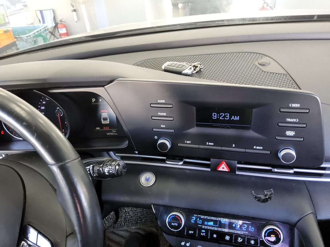 HYUNDAI AVANTE (CN7) 1.6 GASOLINE MODERN 2021 - zdjęcie 17