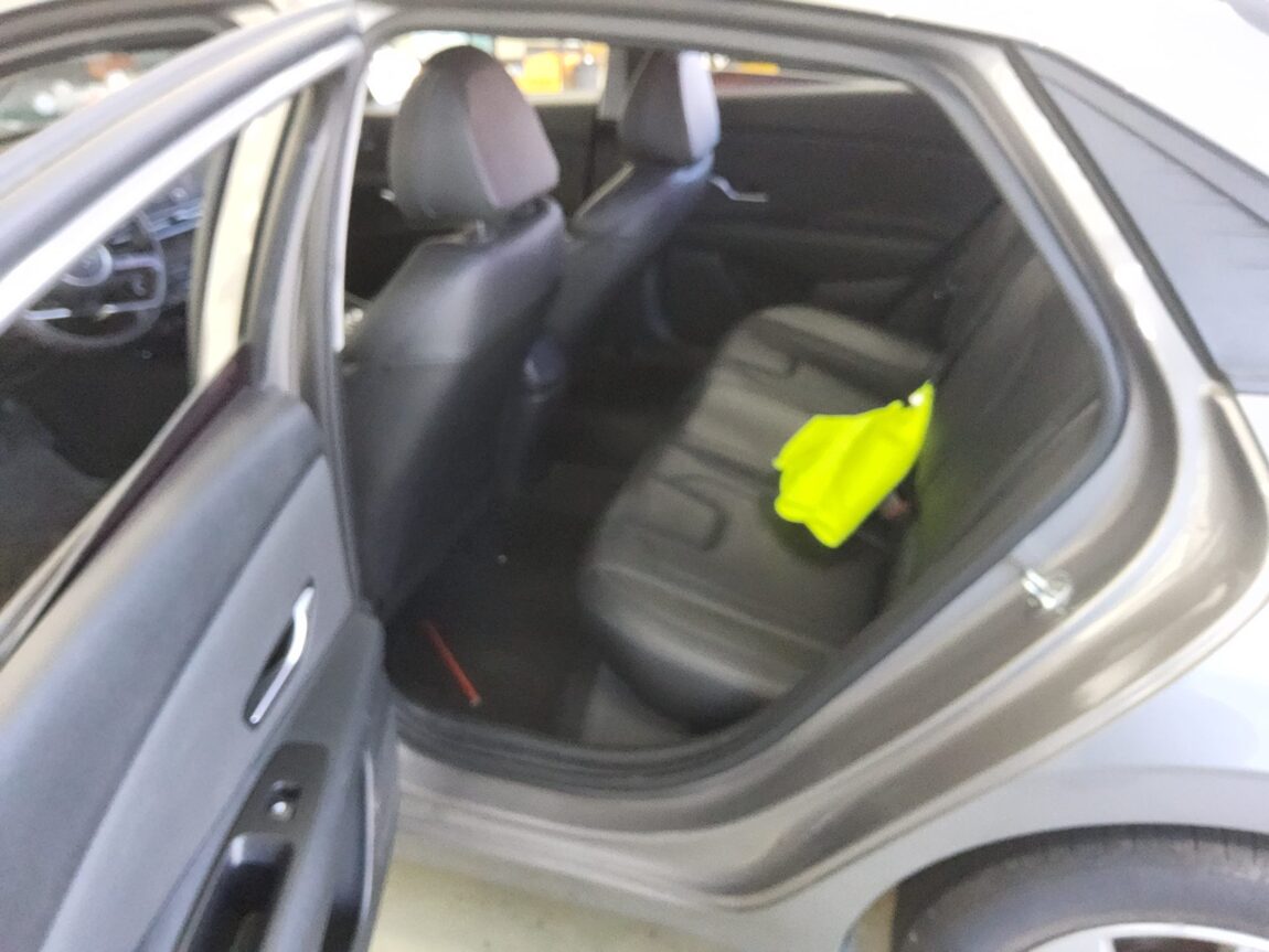HYUNDAI AVANTE (CN7) 1.6 GASOLINE MODERN 2021 - zdjęcie 12