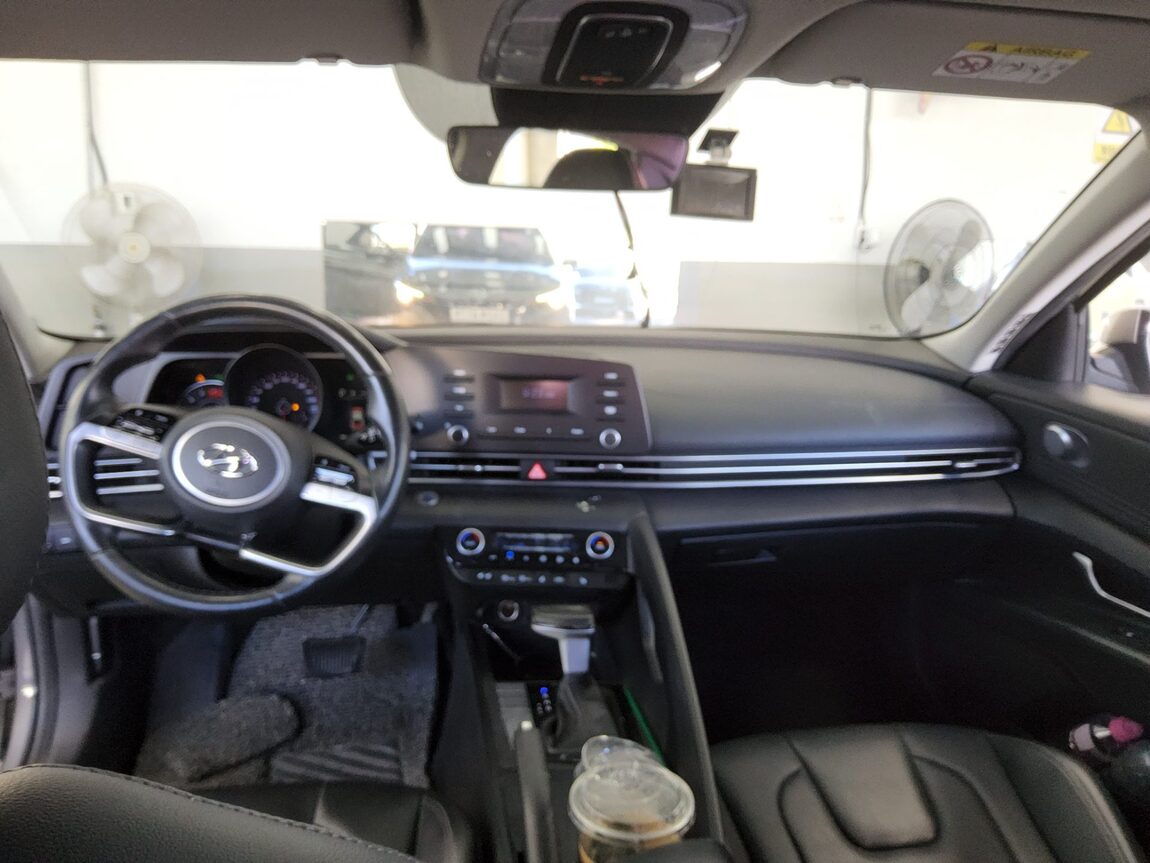 HYUNDAI AVANTE (CN7) 1.6 GASOLINE MODERN 2021 - zdjęcie 11