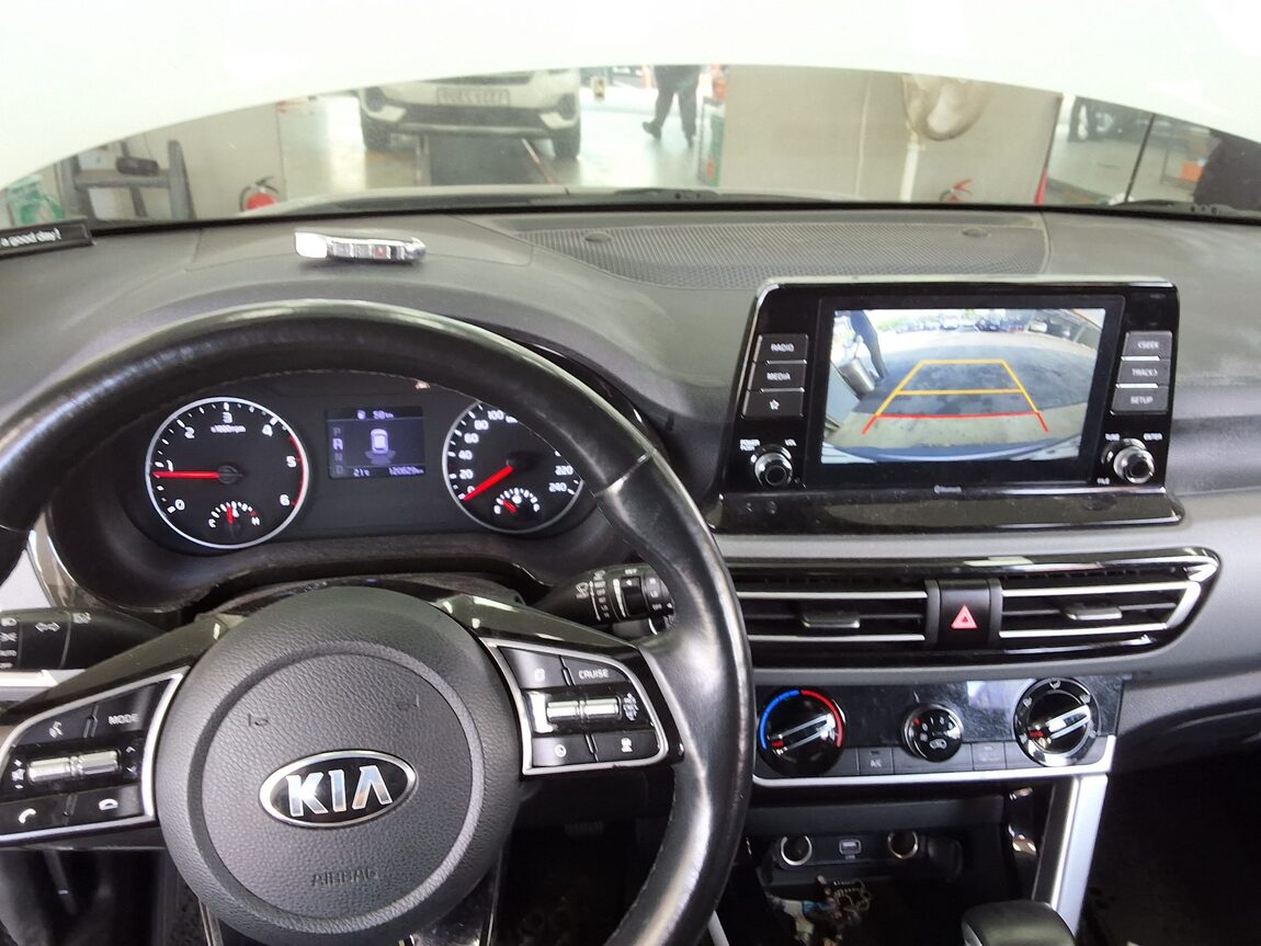 KIA SELTOS 1.6 DIESEL 2WD TRENDY 2020 - zdjęcie 17