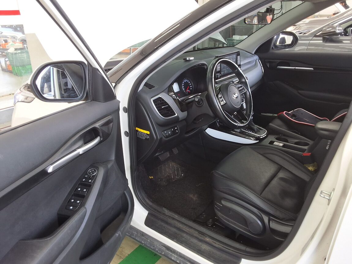 KIA SELTOS 1.6 DIESEL 2WD TRENDY 2020 - zdjęcie 10