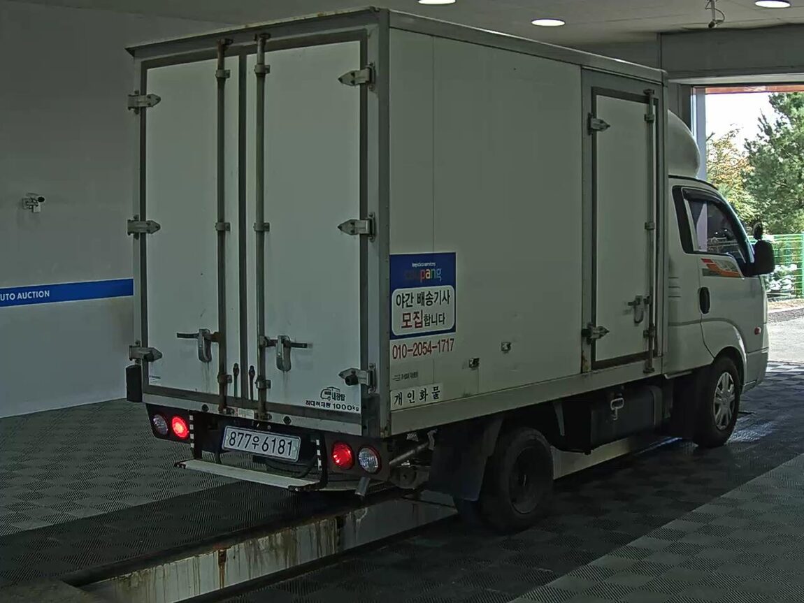 KIA BONGO III CARGO BUILT-IN BOX TRUCK 1 TON KING CAB 2019 - zdjęcie 5