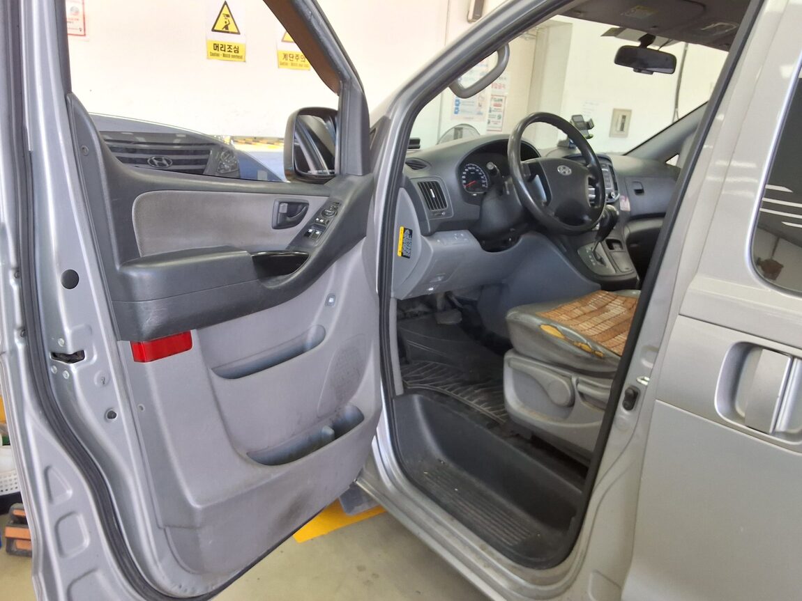 HYUNDAI GRAND STAREX 5-SEATER DIESEL VAN SMART 2016 - zdjęcie 10