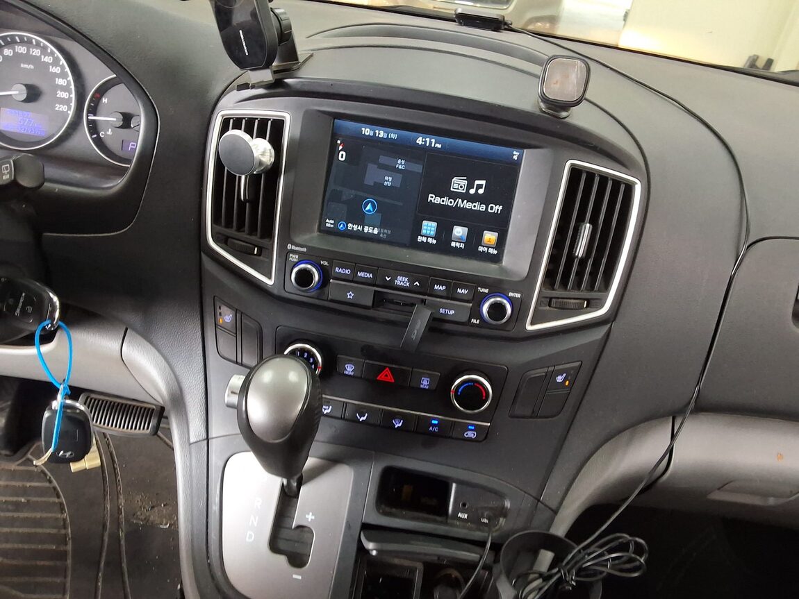 HYUNDAI THE NEW GRAND STAREX 5-SEATER DIESEL VAN SMART 2019 - zdjęcie 23