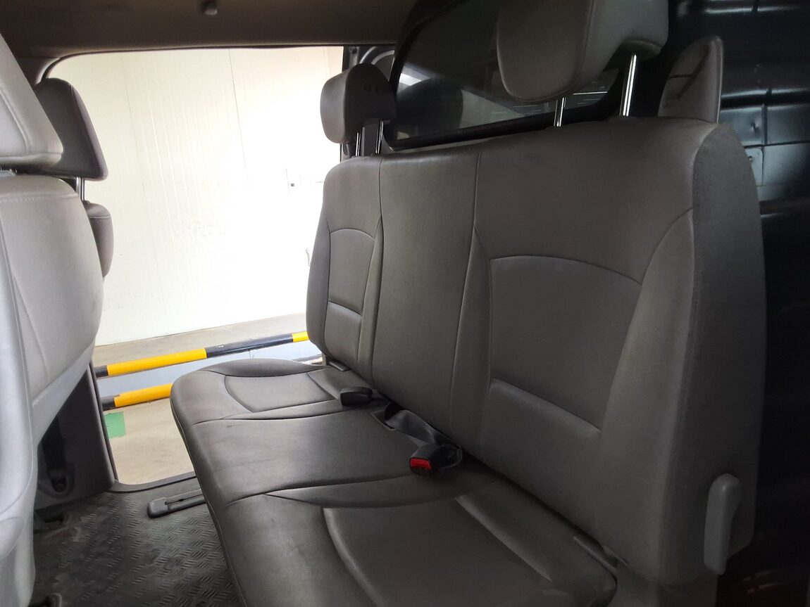 HYUNDAI THE NEW GRAND STAREX 5-SEATER DIESEL VAN SMART 2019 - zdjęcie 13