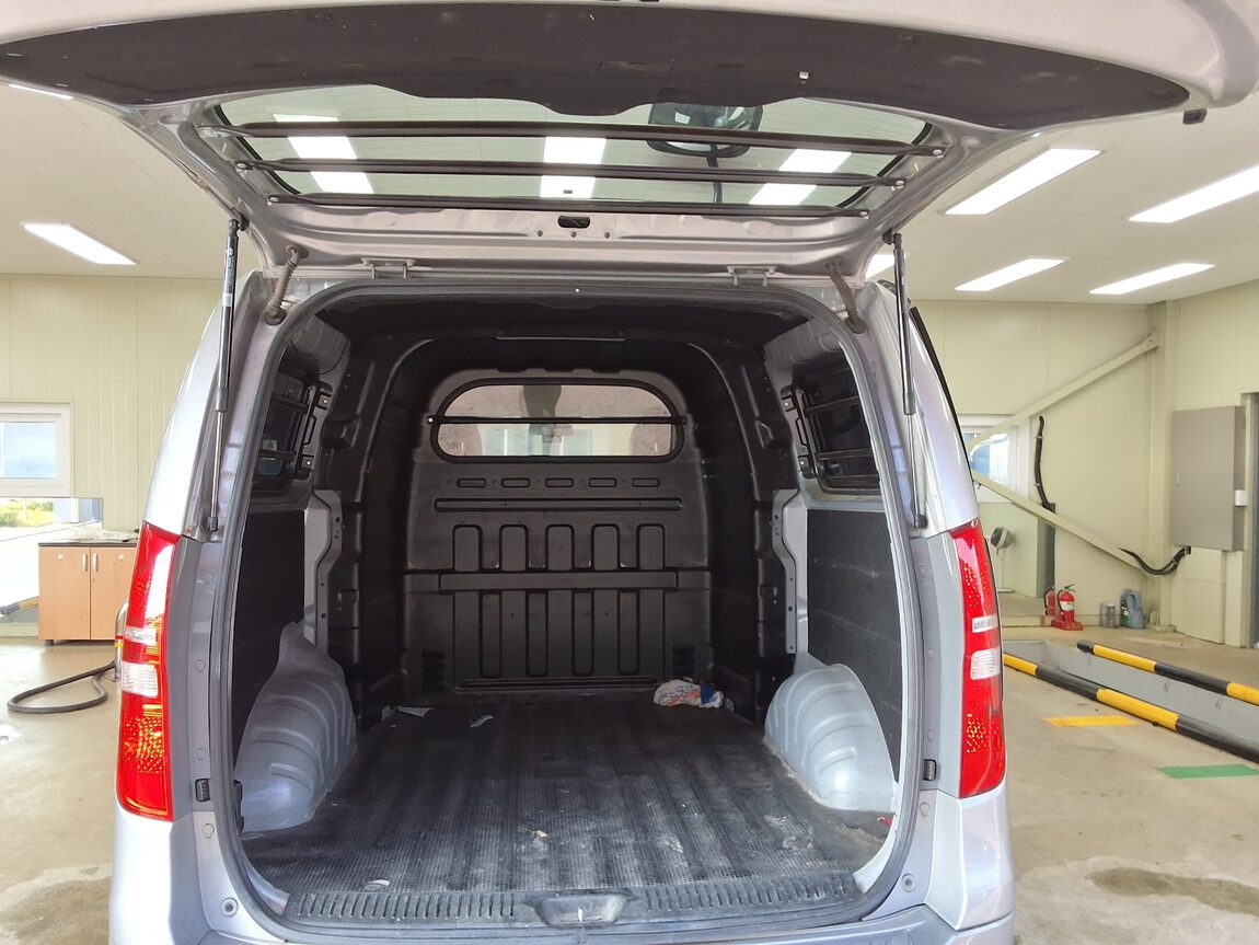 HYUNDAI THE NEW GRAND STAREX 5-SEATER DIESEL VAN SMART 2019 - zdjęcie 16