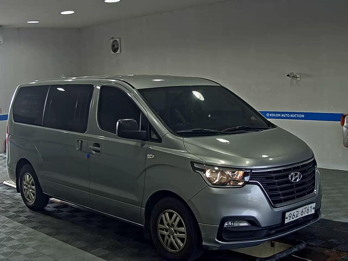 HYUNDAI THE NEW GRAND STAREX 5-SEATER DIESEL VAN SMART 2019 - zdjęcie 3