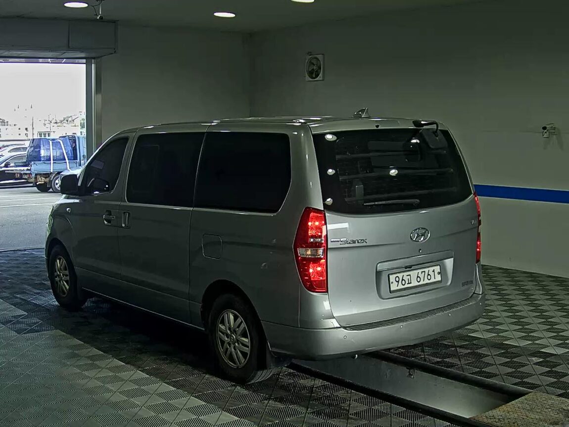 HYUNDAI THE NEW GRAND STAREX 5-SEATER DIESEL VAN SMART 2019 - zdjęcie 6