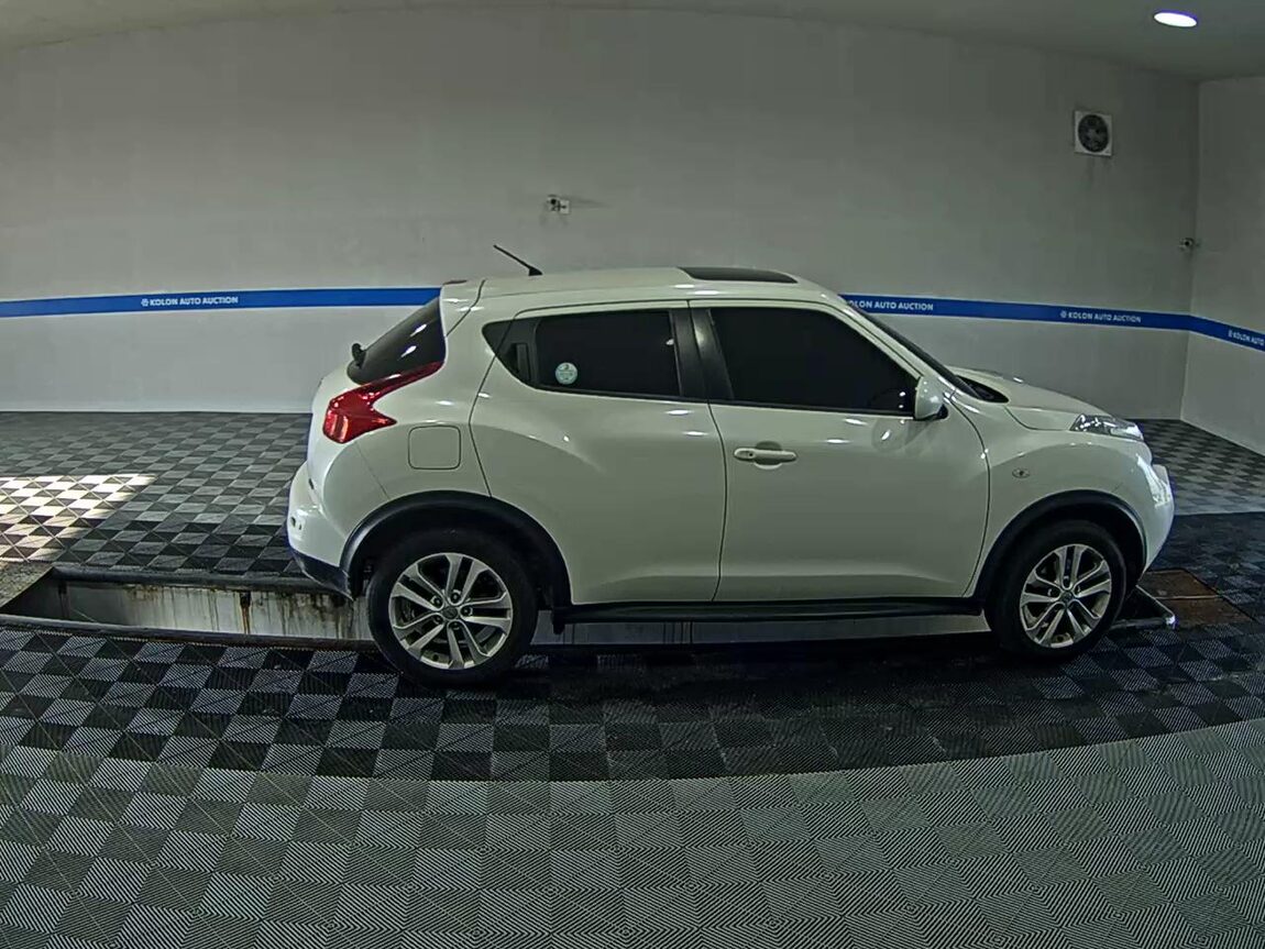 NISSAN JUKE 1.6 SV 2014 - zdjęcie 4