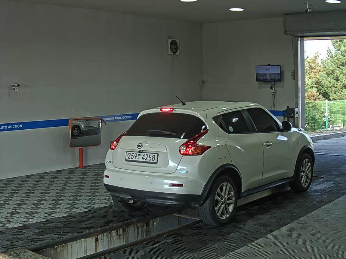 NISSAN JUKE 1.6 SV 2014 - zdjęcie 5