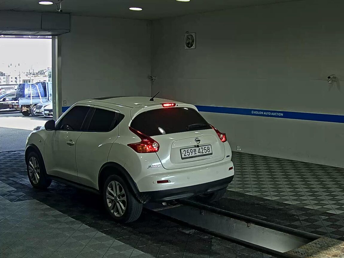 NISSAN JUKE 1.6 SV 2014 - zdjęcie 6