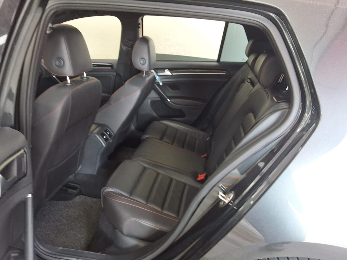 VOLKSWAGEN GOLF (7TH GEN) 2.0 GTI 2015 - zdjęcie 13