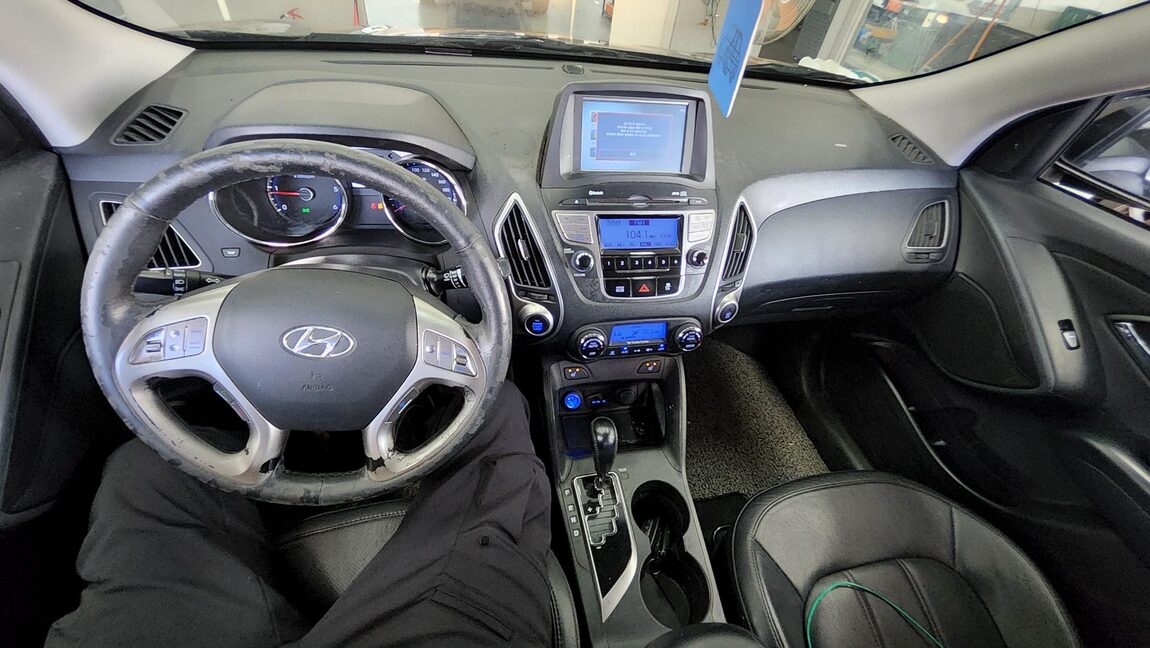 HYUNDAI TUCSON ix DIESEL R20 2WD LX20 LUXURY 2013 - zdjęcie 11
