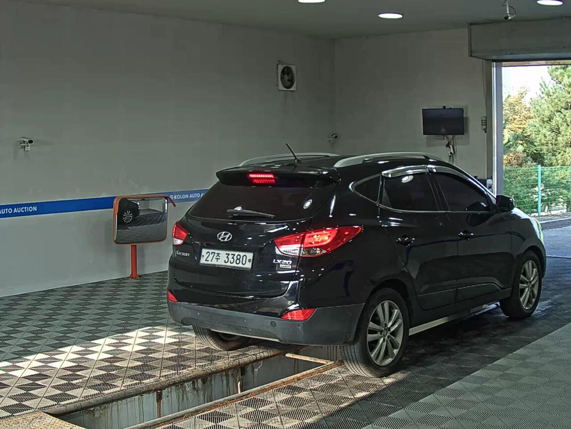 HYUNDAI TUCSON ix DIESEL R20 2WD LX20 LUXURY 2013 - zdjęcie 5