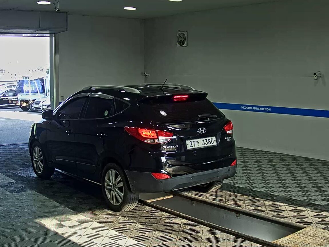HYUNDAI TUCSON ix DIESEL R20 2WD LX20 LUXURY 2013 - zdjęcie 6