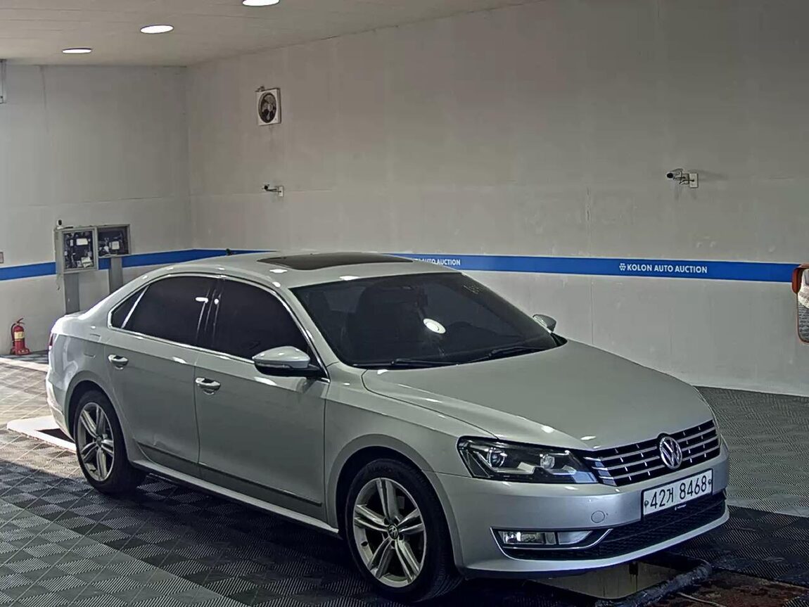 VOLKSWAGEN THE NEW PASSAT (7TH GEN) 2.0 TDI 2014 - zdjęcie 3