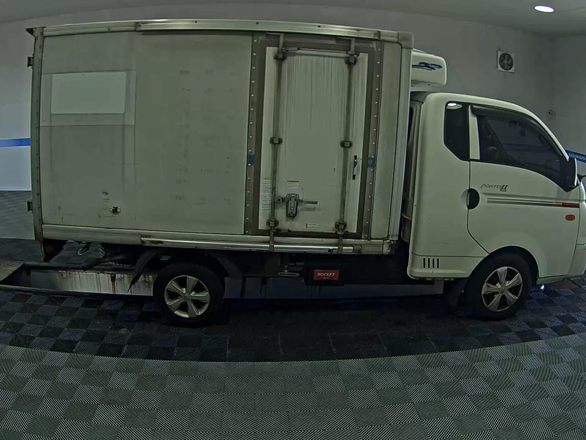 HYUNDAI PORTER II FREEZER BOX TRUCK SUPER CAB 2013 - zdjęcie 4