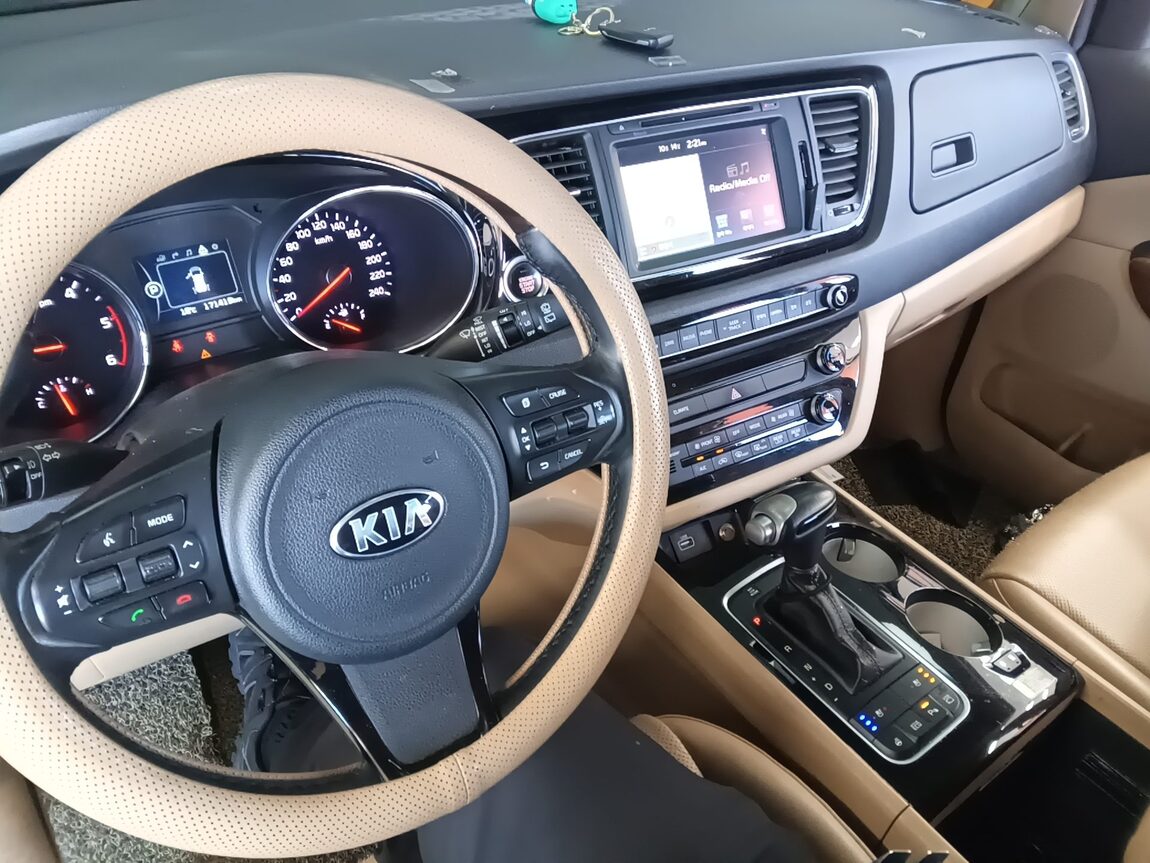 KIA ALL NEW CARNIVAL HI-LIMOUSINE DIESEL 9-SEATER PRESTIGE 2015 - zdjęcie 11