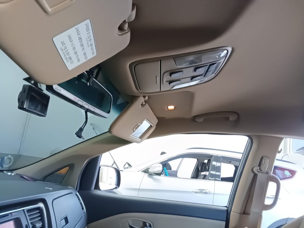 KIA ALL NEW CARNIVAL HI-LIMOUSINE DIESEL 9-SEATER PRESTIGE 2015 - zdjęcie 17