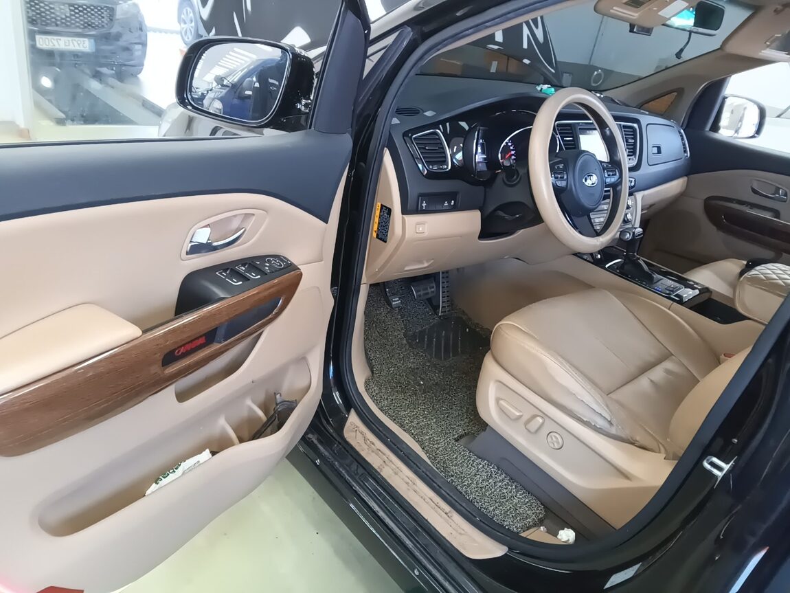 KIA ALL NEW CARNIVAL HI-LIMOUSINE DIESEL 9-SEATER PRESTIGE 2015 - zdjęcie 10