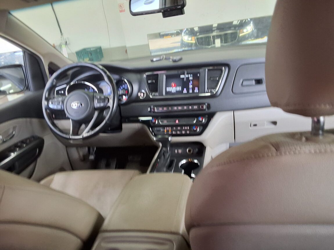 KIA THE NEW CARNIVAL 9-SEATER DIESEL LUXURY 2019 - zdjęcie 11