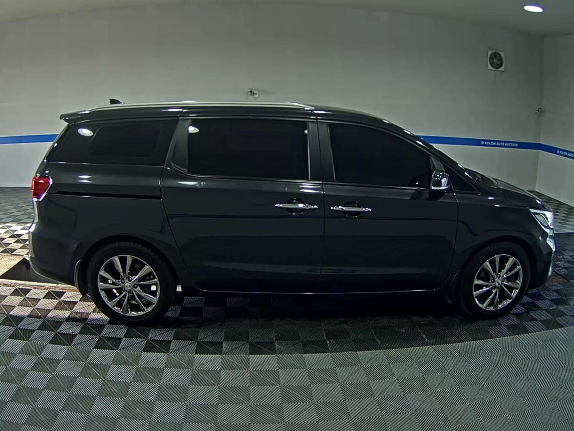 KIA THE NEW CARNIVAL 9-SEATER DIESEL LUXURY 2019 - zdjęcie 4