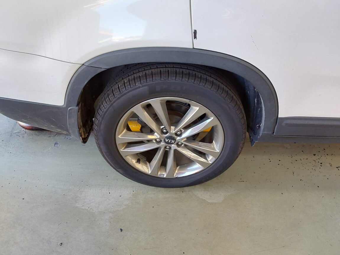 KIA NEW SORENTO R R2.0 2WD PRESTIGE 2014 - zdjęcie 24