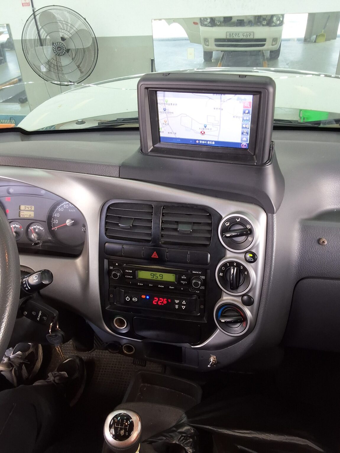 KIA BONGO III CARGO FREEZER BOX TRUCK 1 TON KING CAB 2013 - zdjęcie 15