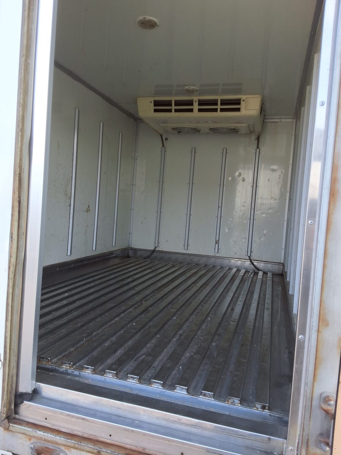 KIA BONGO III CARGO FREEZER BOX TRUCK 1 TON KING CAB 2013 - zdjęcie 13