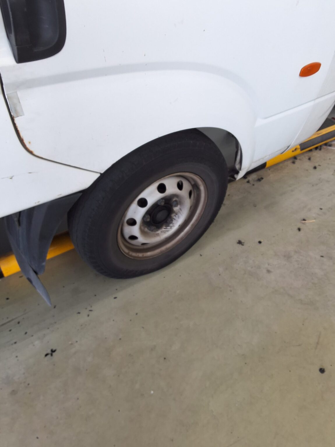 KIA BONGO III CARGO FREEZER BOX TRUCK 1 TON KING CAB 2013 - zdjęcie 22