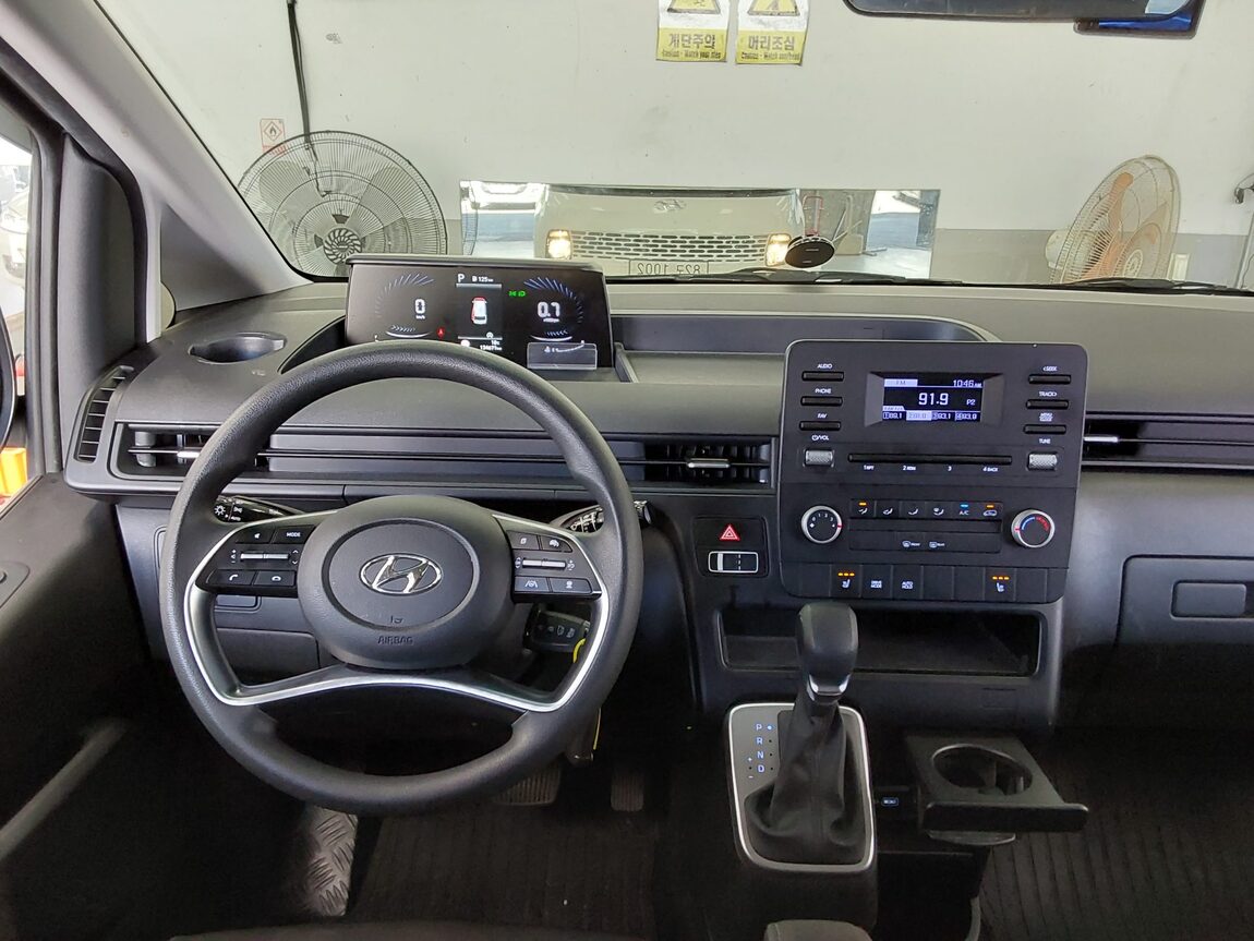 HYUNDAI STARIA 2.2 DIESEL CARGO 5-SEATER SMART 2022 - zdjęcie 11