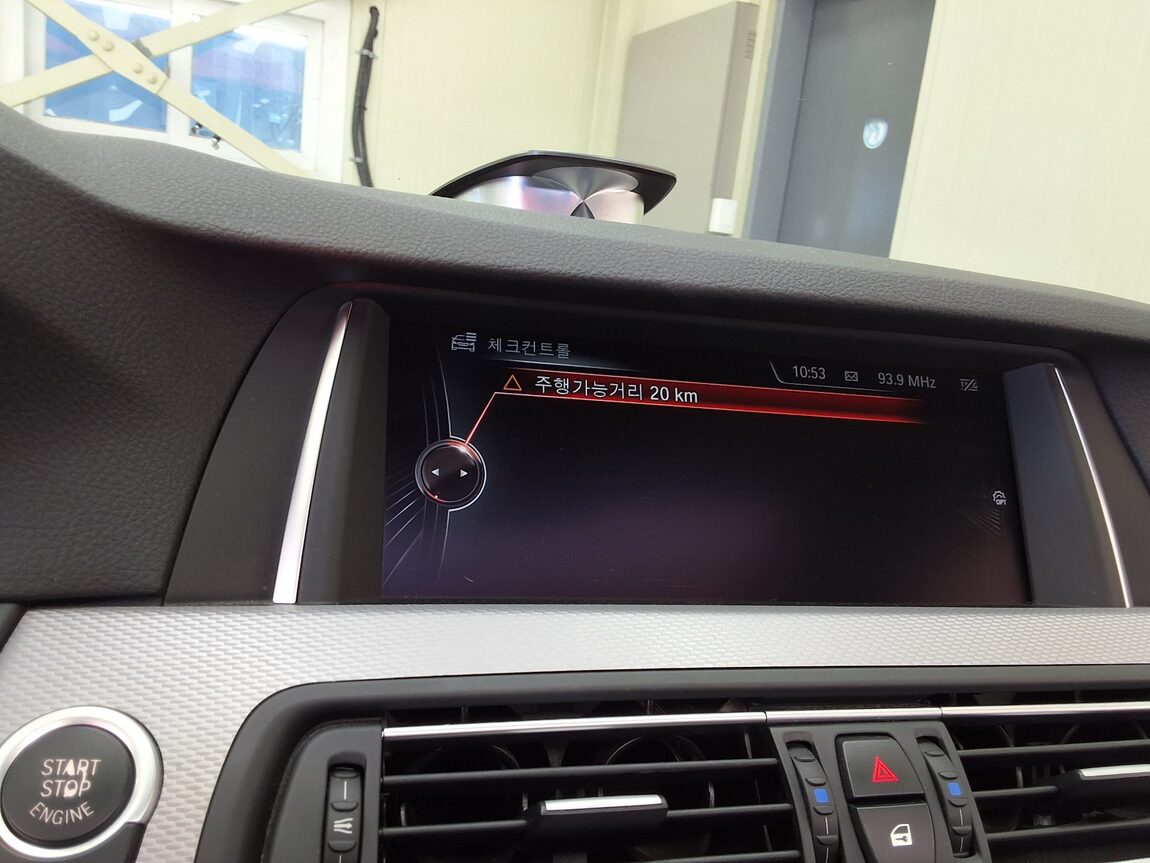 BMW 5 SERIES (6TH GEN) M550d xDRIVE 2015 - zdjęcie 27