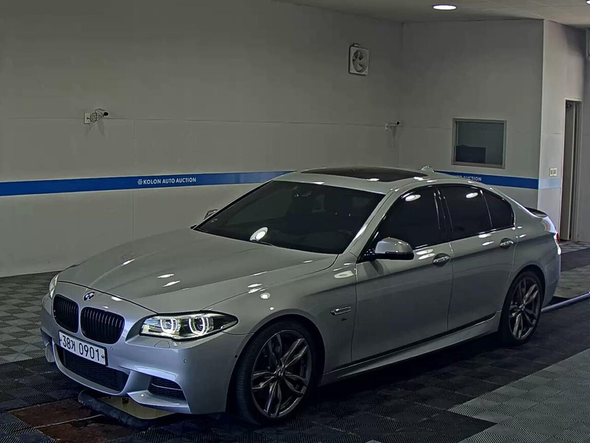 BMW 5 SERIES (6TH GEN) M550d xDRIVE 2015 - zdjęcie 2