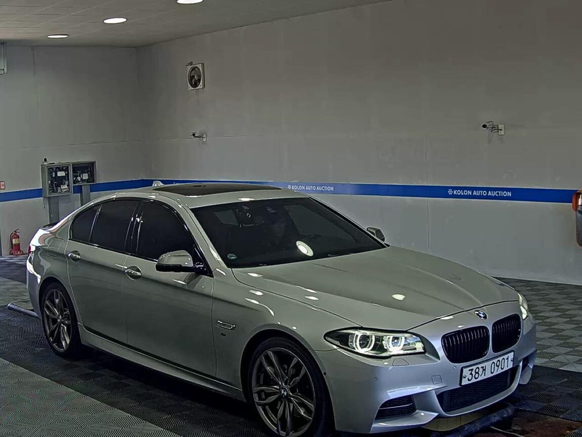 BMW 5 SERIES (6TH GEN) M550d xDRIVE 2015 - zdjęcie 3