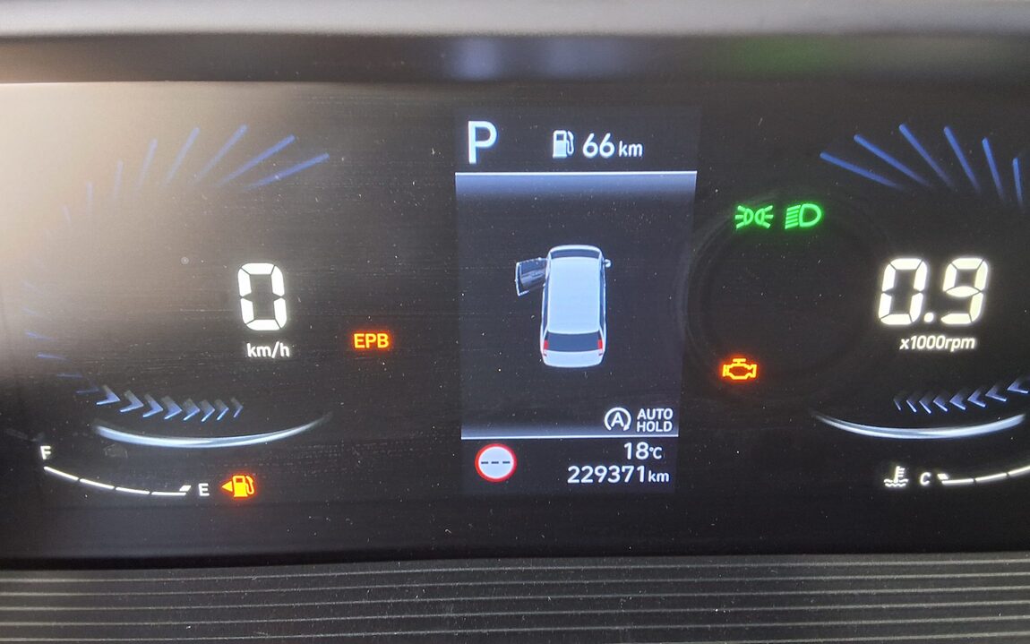 HYUNDAI STARIA 2.2 DIESEL CARGO 3-SEATER SMART 2023 - zdjęcie 9