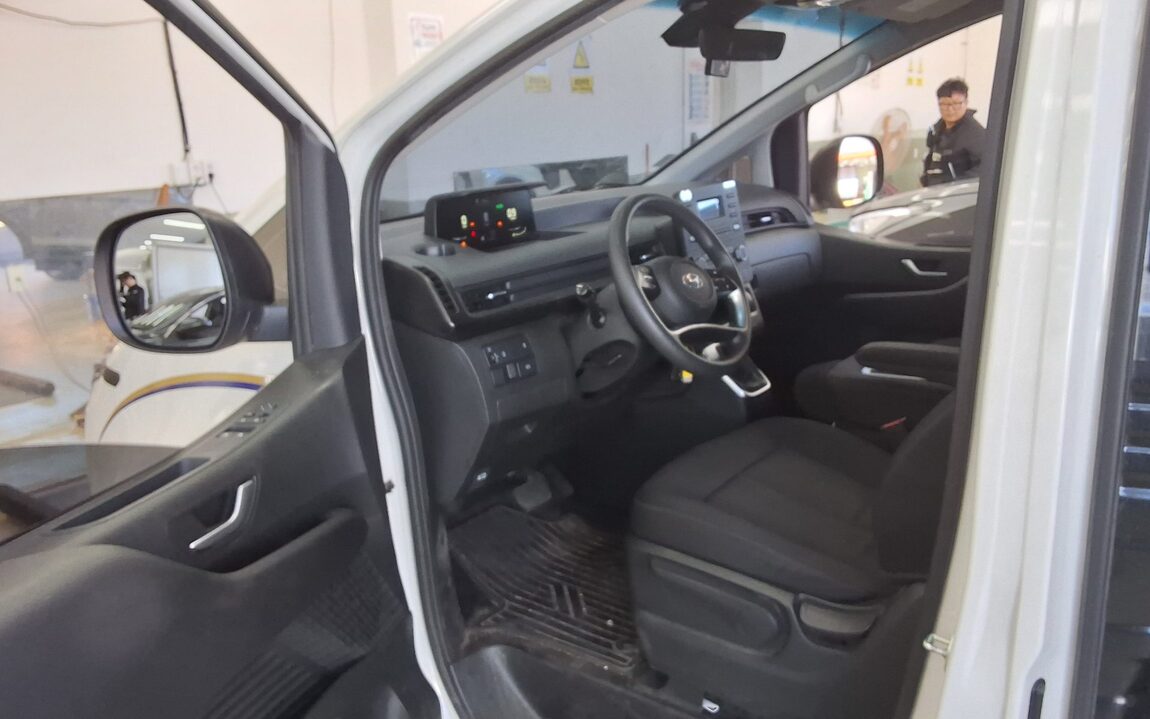 HYUNDAI STARIA 2.2 DIESEL CARGO 3-SEATER SMART 2023 - zdjęcie 10