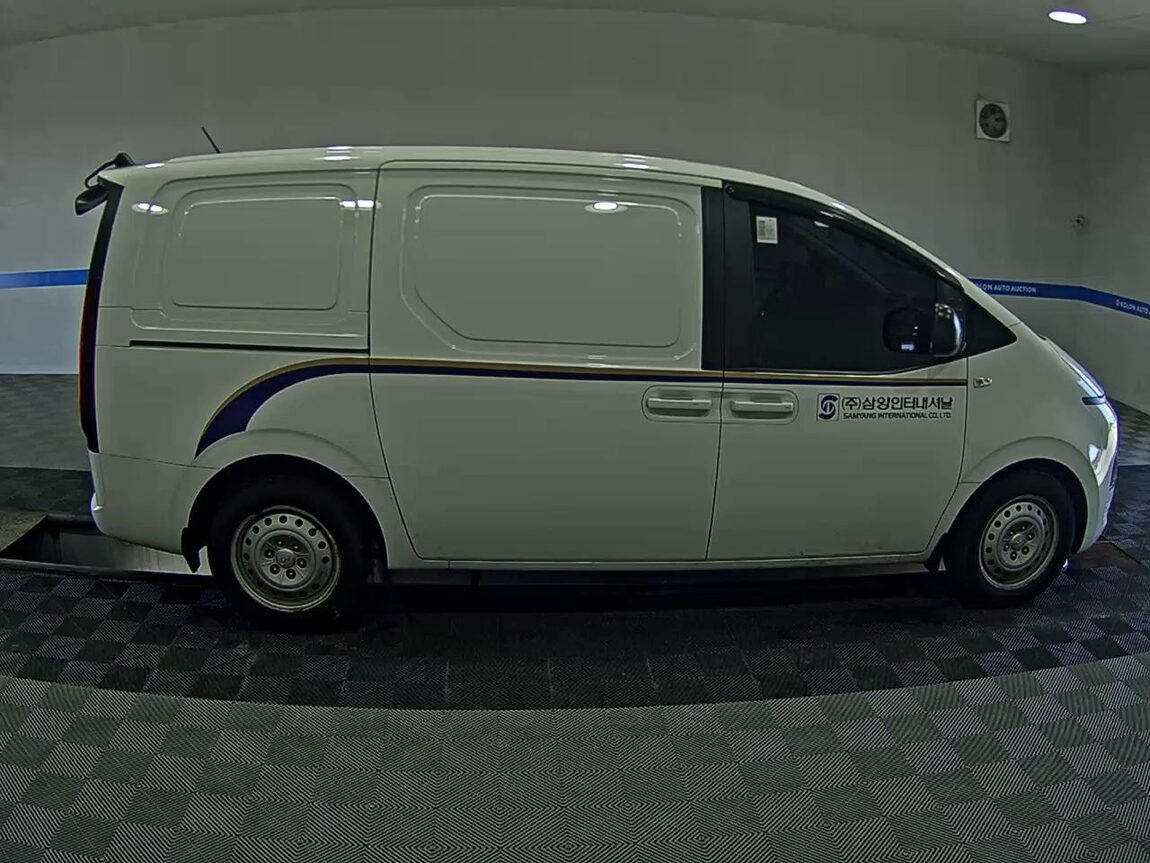 HYUNDAI STARIA 2.2 DIESEL CARGO 3-SEATER SMART 2023 - zdjęcie 4
