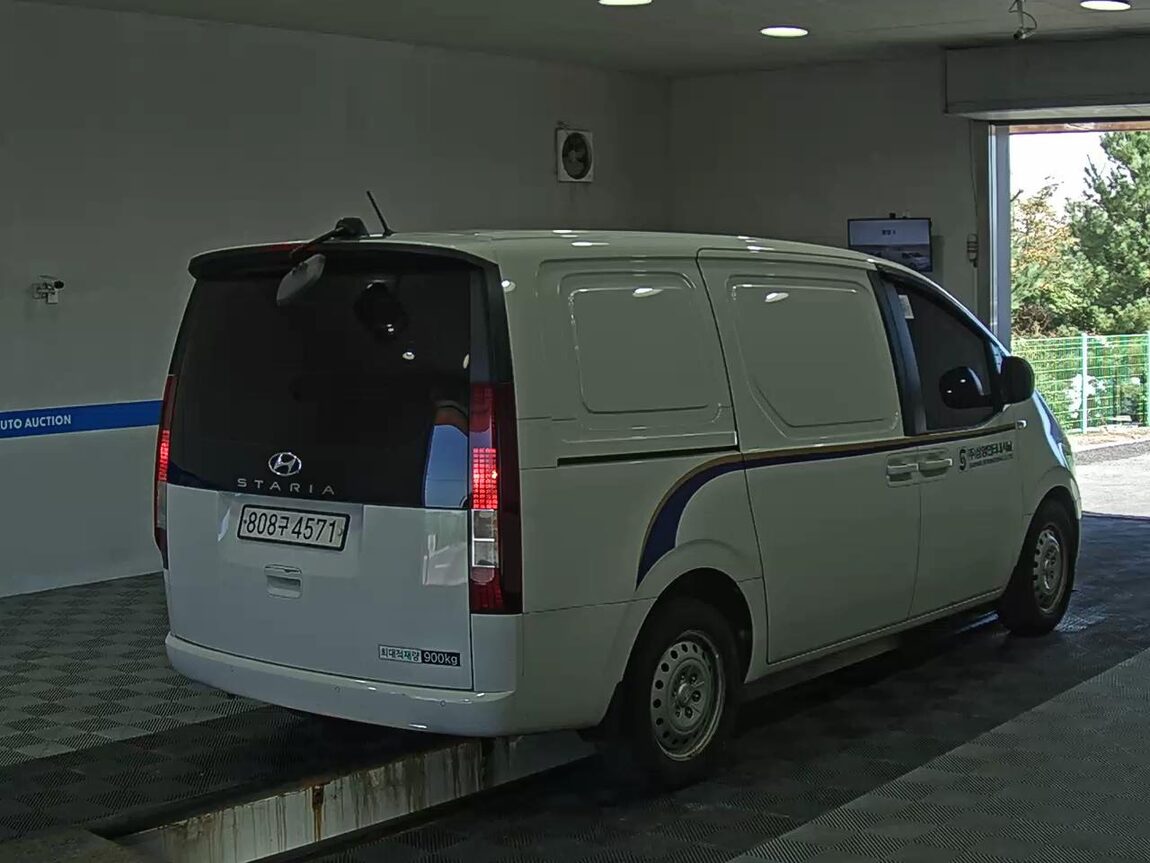 HYUNDAI STARIA 2.2 DIESEL CARGO 3-SEATER SMART 2023 - zdjęcie 5