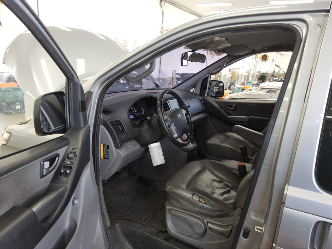HYUNDAI THE NEW GRAND STAREX 5-SEATER DIESEL VAN MODERN 2019 - zdjęcie 10