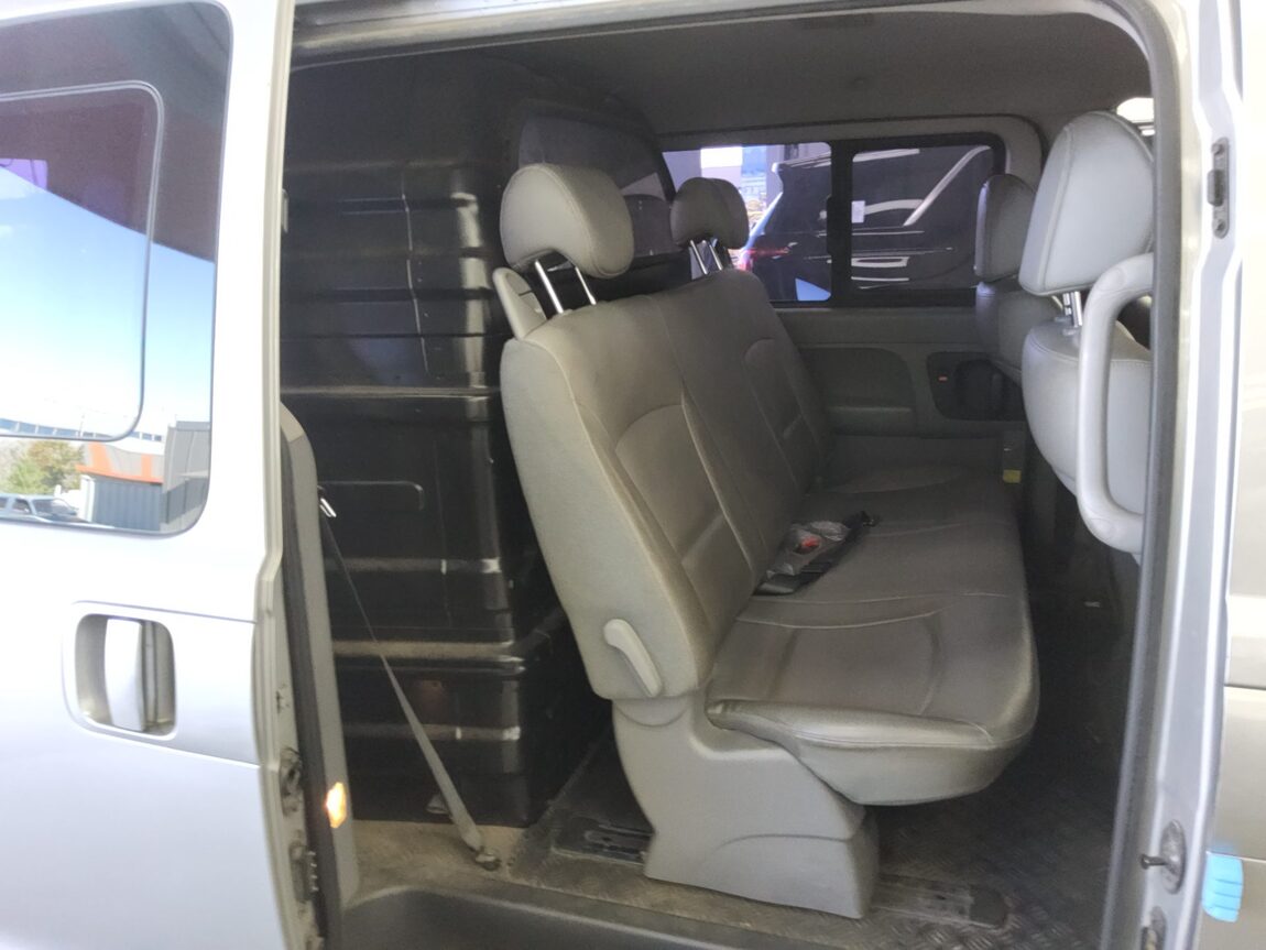 HYUNDAI THE NEW GRAND STAREX 5-SEATER DIESEL VAN MODERN 2019 - zdjęcie 13