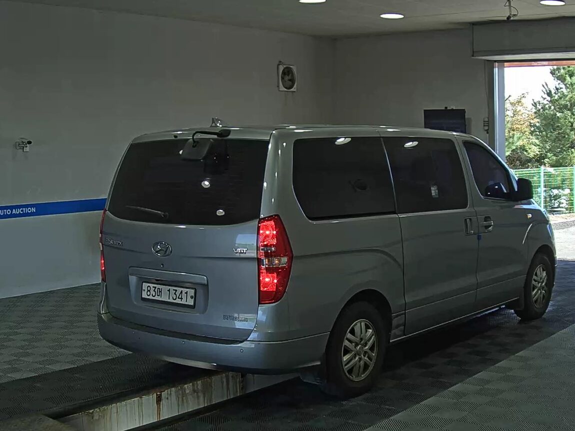HYUNDAI THE NEW GRAND STAREX 5-SEATER DIESEL VAN MODERN 2019 - zdjęcie 5