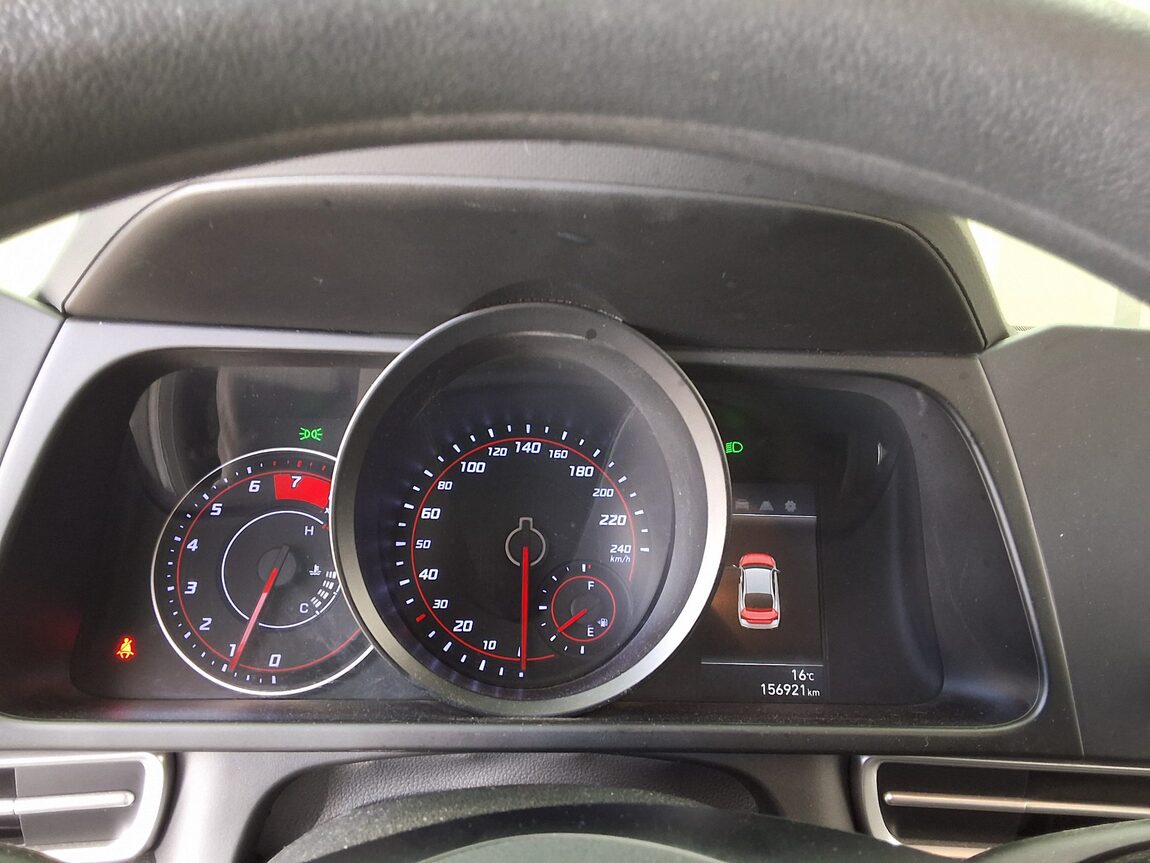 HYUNDAI AVANTE (CN7) 1.6 LPI STANDARD STYLE 2021 - zdjęcie 10