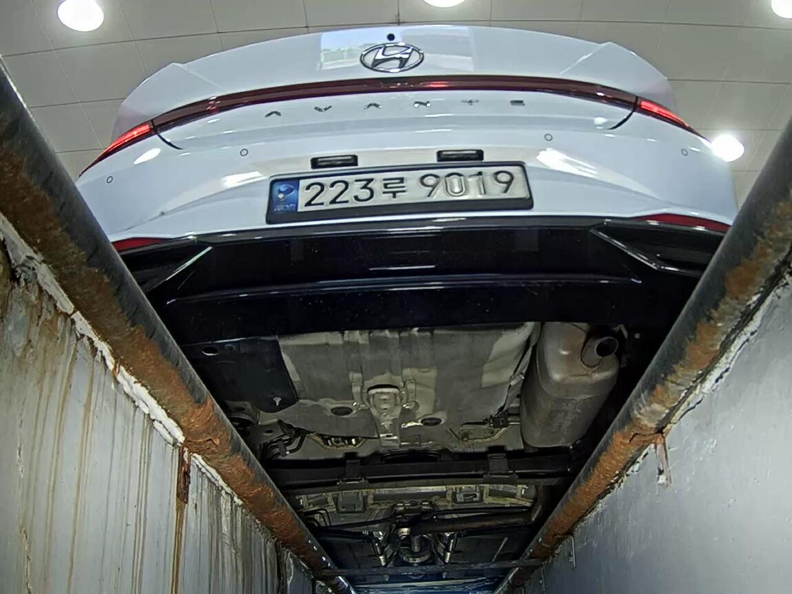HYUNDAI AVANTE (CN7) 1.6 LPI STANDARD STYLE 2021 - zdjęcie 8