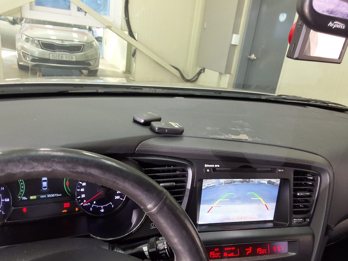KIA K5 HYBRID PRESTIGE 2013 - zdjęcie 25
