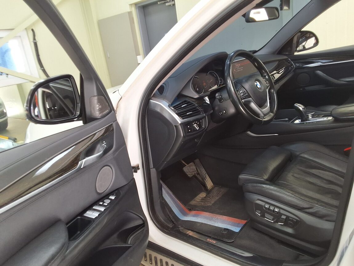 BMW X6 (2ND GEN) 40d xDRIVE 2016 - zdjęcie 11