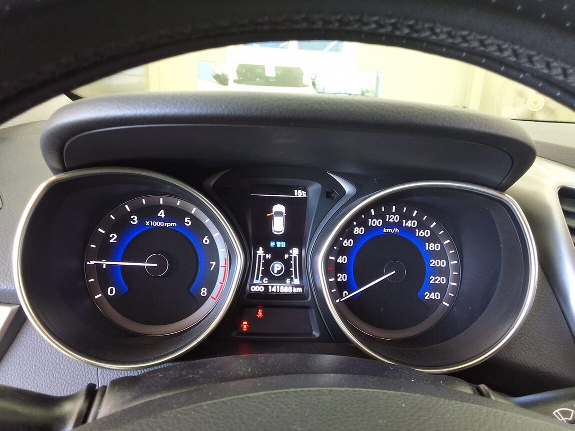 HYUNDAI NEW i30 1.6 GDi EXTREME 2012 - zdjęcie 10