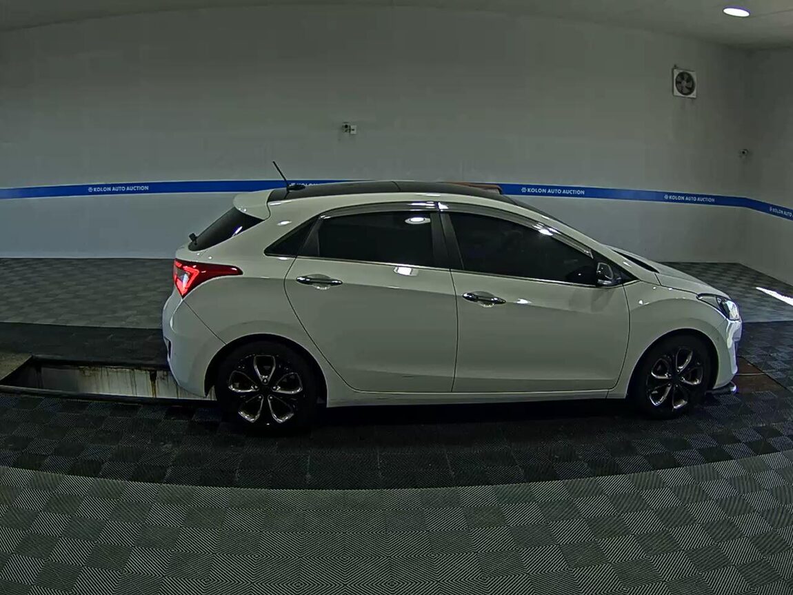HYUNDAI NEW i30 1.6 GDi EXTREME 2012 - zdjęcie 4